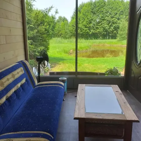 ロッジ Letniskowy Na Mazurach Nad Stawem