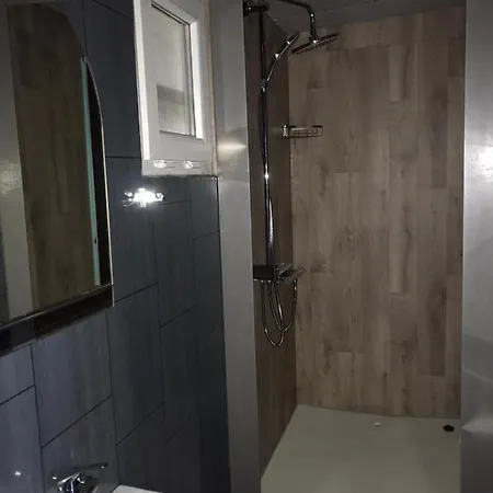 بيت خشبي Letniskowy Na Mazurach Nad Stawem Gromoty